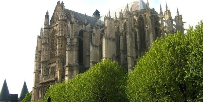 Beauvais Tillé: privāto reaktīvo noma 