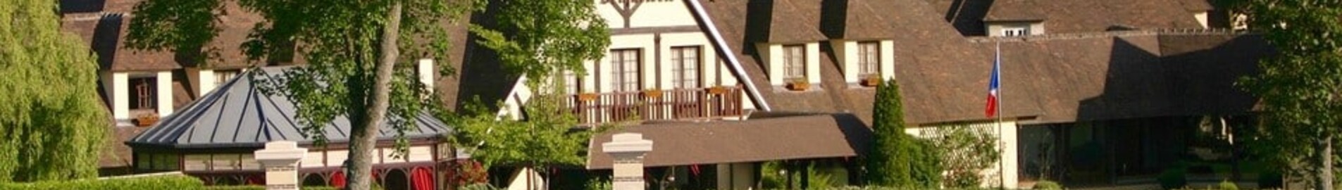Hostellerie La Briqueterie Epernay Šampanieša gardēžu eskapāde ar helikopteru