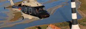 emplacement de jet privé : H130 survole un canyon.