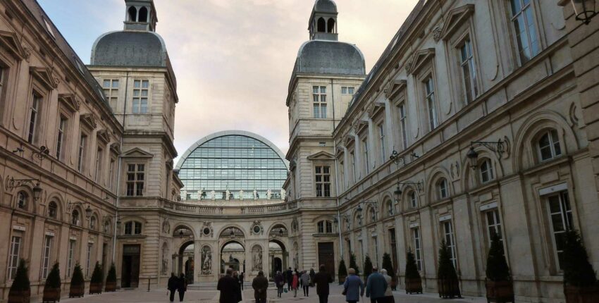 Francija: privātā reaktīvā lidmašīna noma