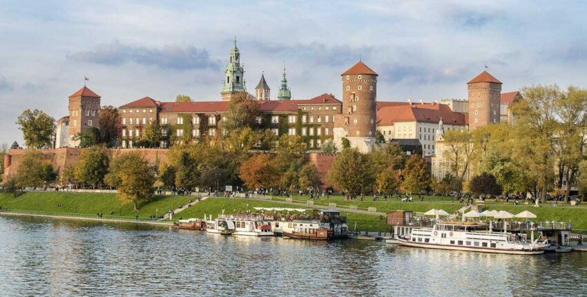 Krakova Žans Pāvils II : privāto reaktīvo lidmašīnu noma 