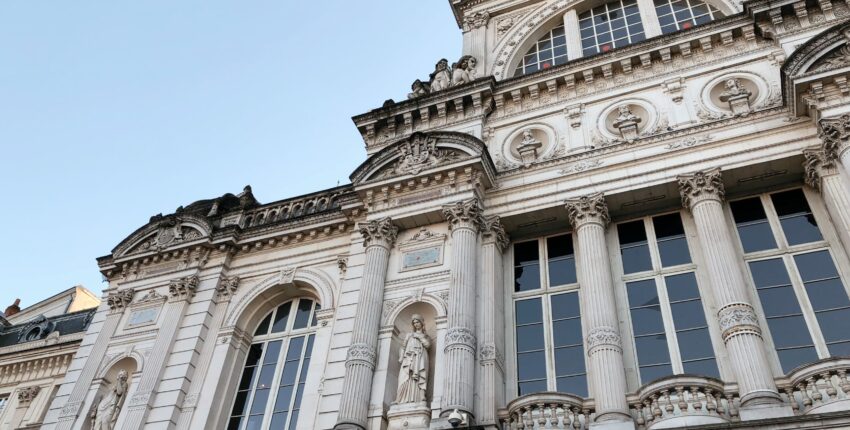 Angers : privāto reaktīvo lidmašīnu noma 