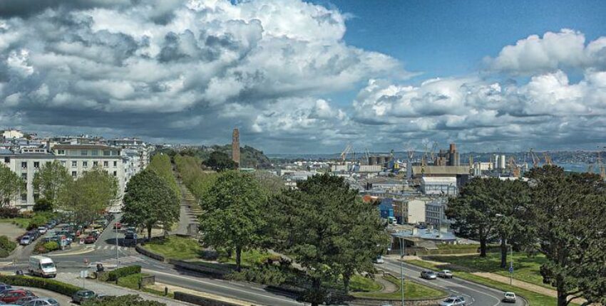 Brest Bretagne : privātā reaktīvā lidmašīna noma 