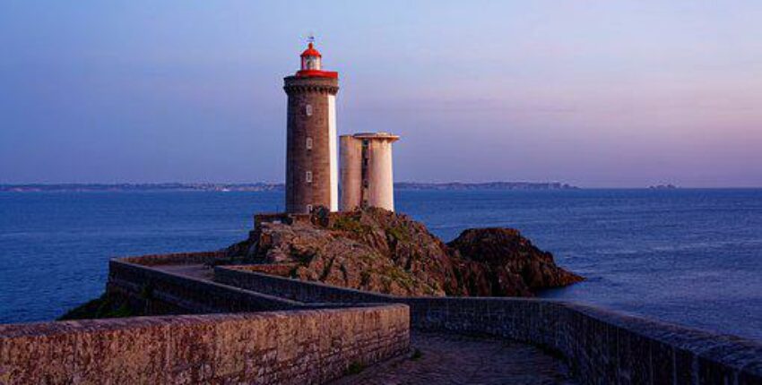 Brest Bretagne : privātā reaktīvā lidmašīna noma 