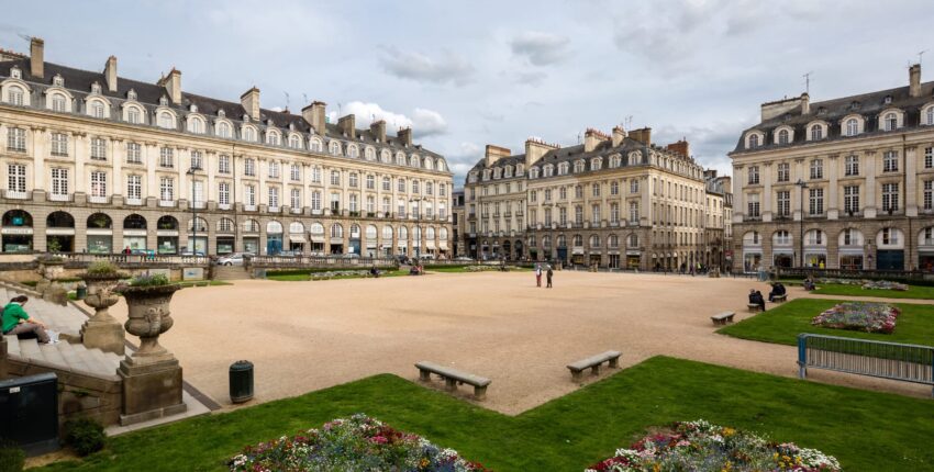 Rennes Saint-Jacques: privātā reaktīvā lidmašīna noma