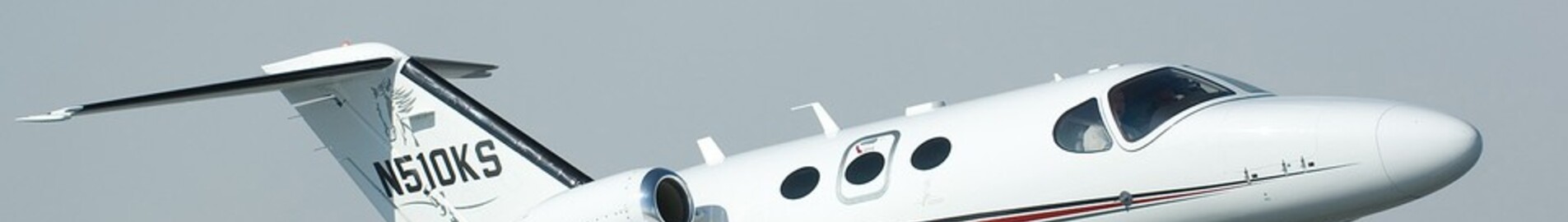Citation Jet Mustang vai Embraer Phenom 100 – kā izvēlēties?