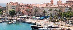 Ajaccio-Napoléon-Bonaparte: privātā reaktīvā lidmašīna noma 