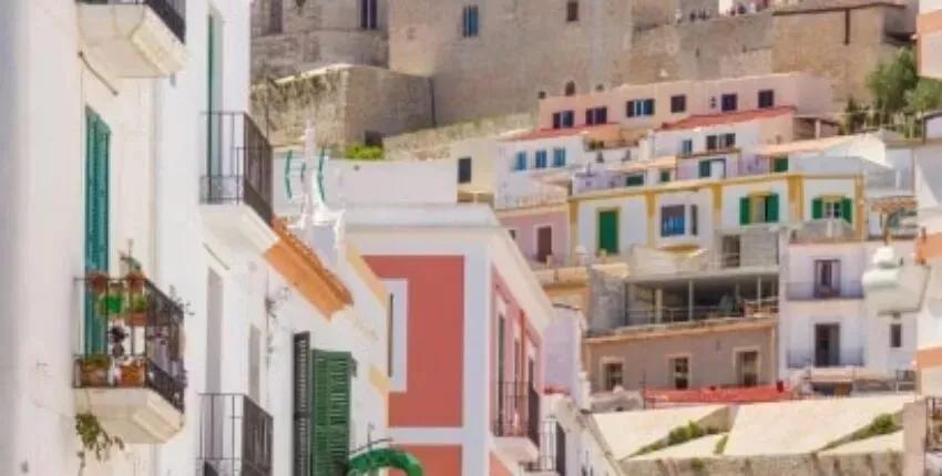 Parīze - Ibiza : privātā reaktīvā lidmašīna noma 