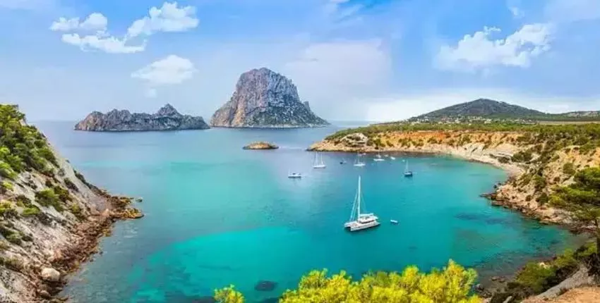 Parīze - Ibiza : privātā reaktīvā lidmašīna noma 