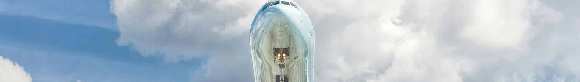 Londona - Milāna Malpensa: privātā reaktīvā lidmašīna noma 