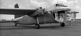 Avion cargo Mini Guppy