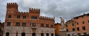 Grosseto : privātā reaktīvā lidmašīna noma 