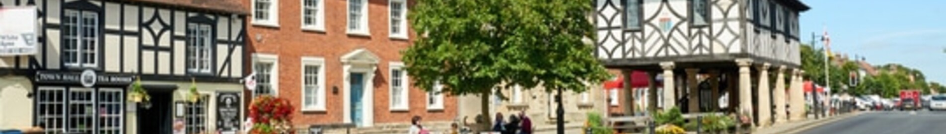 Lyneham : privāto reaktīvo noma 