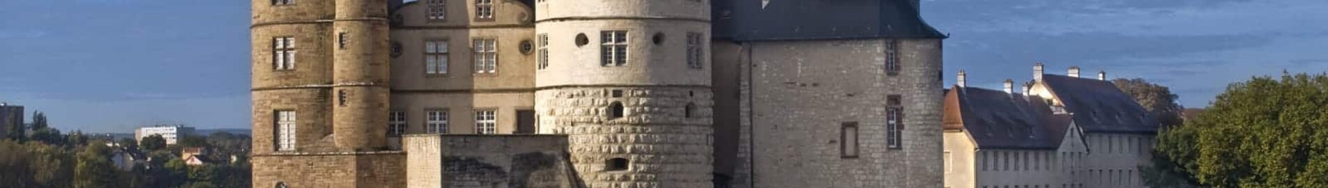 Montbeliard Courcelles: privāto reaktīvo noma 