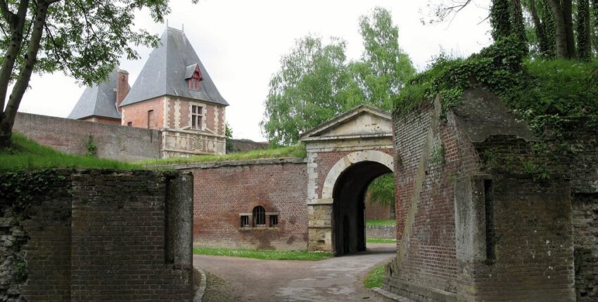 Privātā reaktīvā lidmašīna noma pie Perronne - Saint-Quentin lidlauks