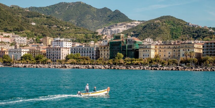 Salerno : privātā reaktīvā lidmašīna noma