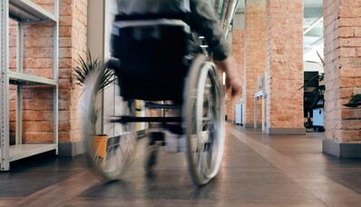 Pieejamība personām ar kustību traucējumiem privātās lidmašīnās
