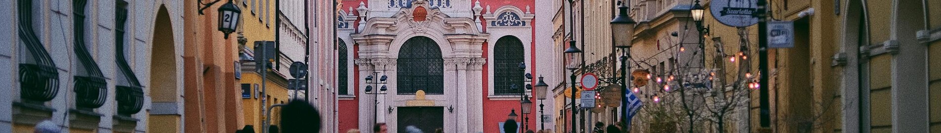 Poznaņa Krzesiny : privāto reaktīvo lidmašīnu noma 