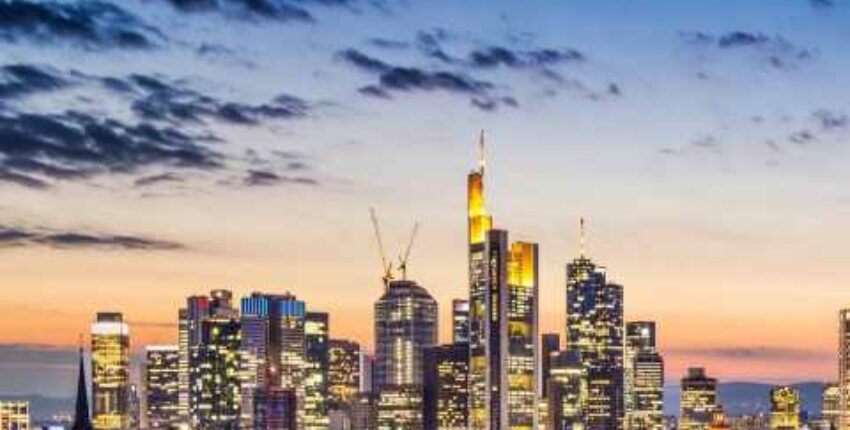 Hamburga - Frankfurte : privātā reaktīvā lidmašīna noma
