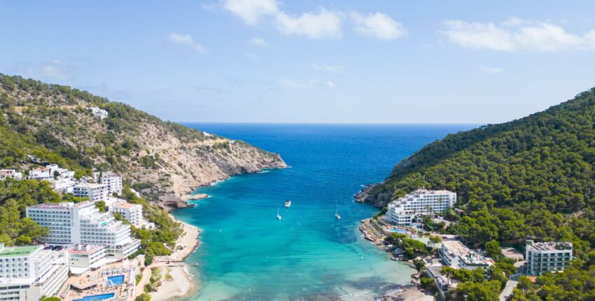 Amsterdama - Ibiza : privātā reaktīvā lidmašīna noma