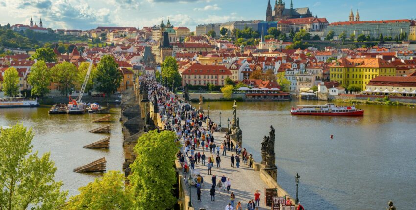 Zalcburga - Prāga : privātā reaktīvā lidmašīna noma 