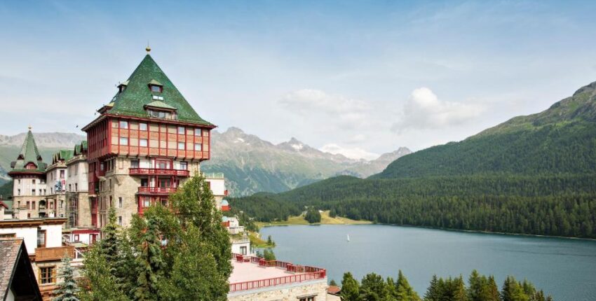 Saint-Tropez - Saint-Moritz Samedan : privātā reaktīvā lidmašīna noma