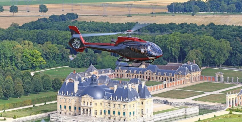Lidojums ar helikopteru virs Château De Vaux-Le-Vicomte